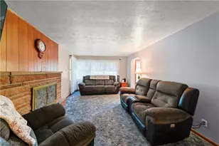 9621 Wolfe Rd, Windham, OH 44288 - Photo 12