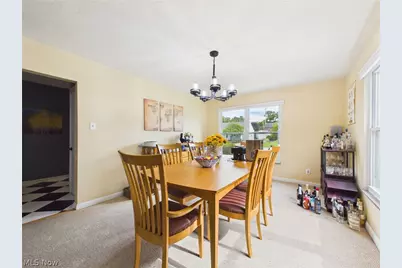 683 E Ford Avenue, Barberton, OH 44203 - Photo 8