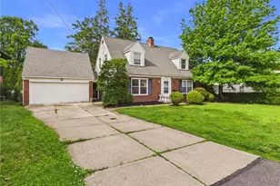 683 E Ford Ave, Barberton, OH 44203 - Photo 2