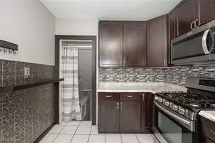 2083 Chesterland Ave, Oakwood, OH 44107 - Photo 6