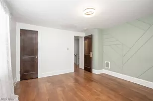 2083 Chesterland Ave, Oakwood, OH 44107 - Photo 16