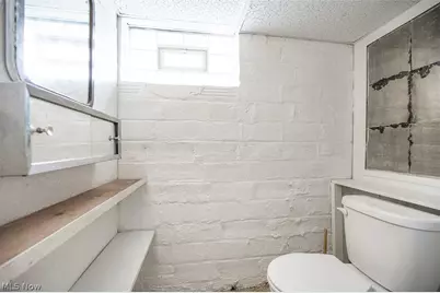 2083 Chesterland Avenue, Oakwood, OH 44107 - Photo 24
