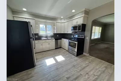 145 Anna Avenue NW, Canton, OH 44708 - Photo 6