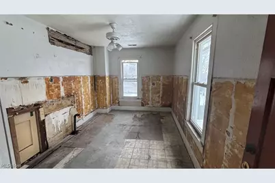 756 Brown Street, Akron, OH 44311 - Photo 22
