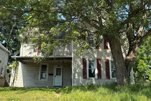 756 Brown St, Akron, OH 44311 - Photo 1
