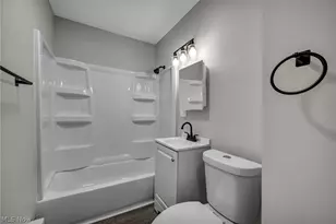 1291 Hardesty Blvd, Akron, OH 44320 - Photo 10