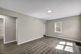 1291 Hardesty Blvd, Akron, OH 44320 - Photo 8