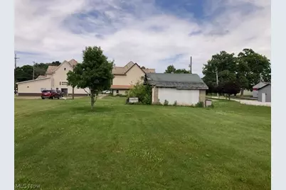 1906 E High Avenue, New Philadelphia, OH 44663 - Photo 10