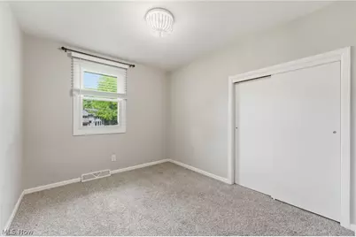 6006 Lake O Springs Avenue NW, Canton, OH 44718 - Photo 16