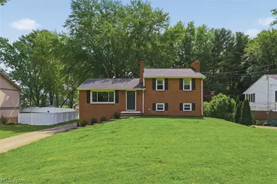 6006 Lake O Springs Avenue NW, Canton, OH 44718 - Photo 1