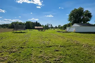 8942 Edison St NE, Louisville, OH 44641 - Photo 32