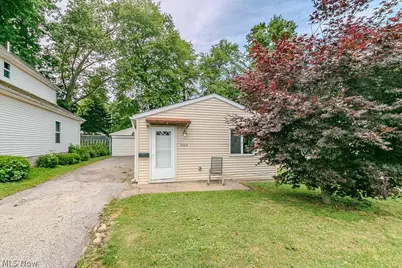 966 Windermere Drive, Willoughby, OH 44094 - Photo 1
