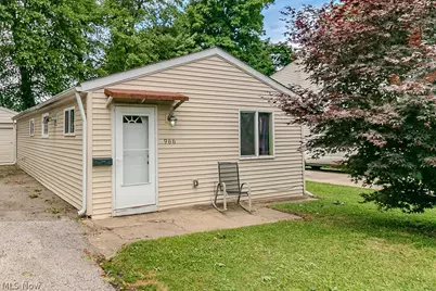 966 Windermere Drive, Willoughby, OH 44094 - Photo 2