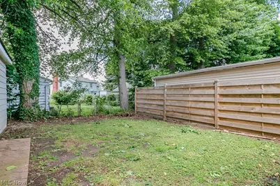966 Windermere Drive, Willoughby, OH 44094 - Photo 18