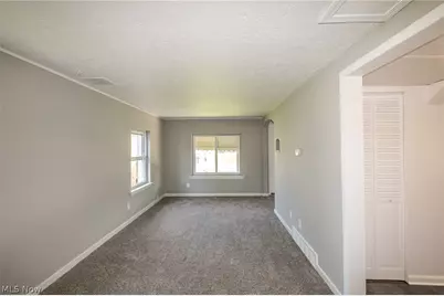 1926 Nichols Avenue, Lorain, OH 44053 - Photo 12