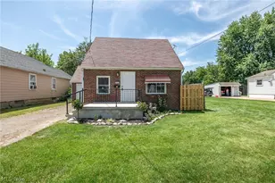 1926 Nichols Ave, Lorain, OH 44053 - Photo 2