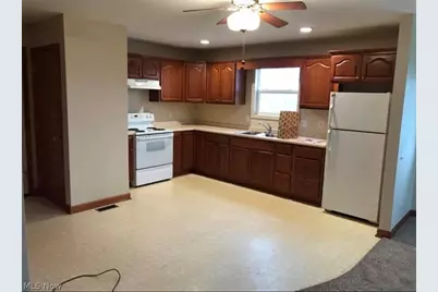 2215 Hilliard Drive, Midvale, OH 44653 - Photo 2