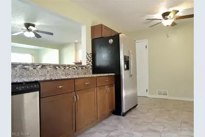 820 Peach Boulevard, Willoughby, OH 44094 - Photo 14