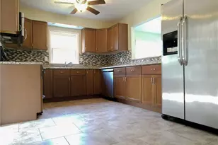 820 Peach Blvd, Willoughby, OH 44094 - Photo 12