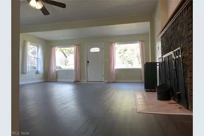 820 Peach Boulevard, Willoughby, OH 44094 - Photo 4