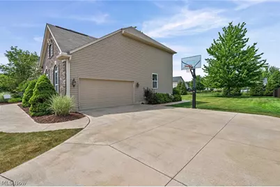 3958 Marcella Drive, North Royalton, OH 44133 - Photo 4