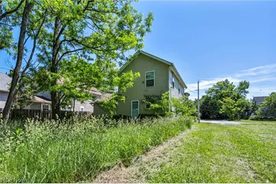 11219 Hopkins Avenue, Loveland, OH 44108 - Photo 6