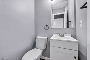 11219 Hopkins Ave, Loveland, OH 44108 - Photo 24