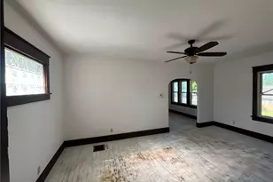 363 Spring St, Struthers, OH 44471 - Photo 12