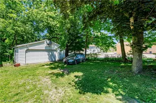 1223 W Wilbeth Rd, Akron, OH 44314 - Photo 4