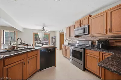3021 Duquesne Drive, Stow, OH 44224 - Photo 8
