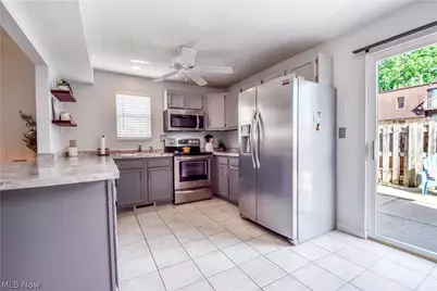 895 Brittney Court, Willowick, OH 44095 - Photo 6