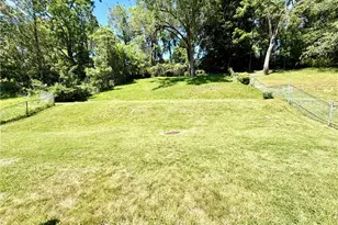 159 Valley Way, Weirton, WV 26062 - Photo 6