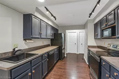 1335 Old Mill Path #6-7, Grandview Heights, OH 44147 - Photo 4
