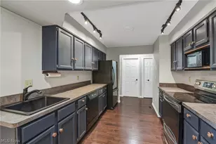 1335 Old Mill Path, Grandview Heights, OH 44147 - Photo 4