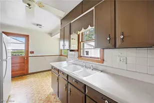 3930 Cannon Rd, Youngstown, OH 44515 - Photo 10