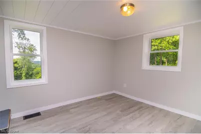 57087 Ferryview Road, Martins Ferry, OH 43935 - Photo 20