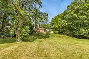 2429 Thurmont Rd, Akron, OH 44313 - Photo 6