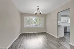 2429 Thurmont Rd, Akron, OH 44313 - Photo 10