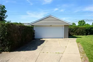 651 E Parkleigh Dr, Green Hills, OH 44131 - Photo 40