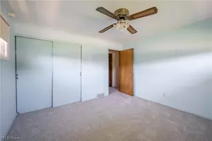 651 E Parkleigh Dr, Green Hills, OH 44131 - Photo 24