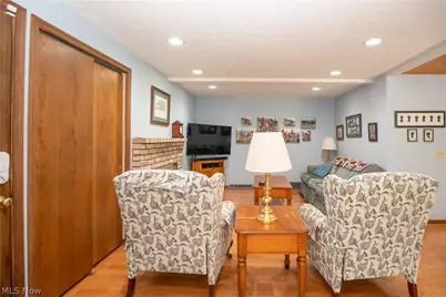 6890 Waltham Street NW, Canton, OH 44708 - Photo 18
