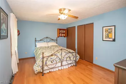 6890 Waltham Street NW, Canton, OH 44708 - Photo 32