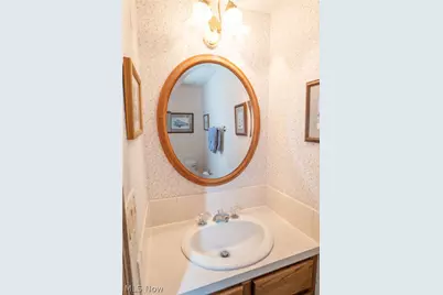 6890 Waltham Street NW, Canton, OH 44708 - Photo 26