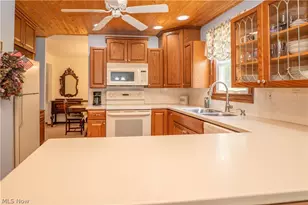 6890 Waltham St NW, Canton, OH 44708 - Photo 14