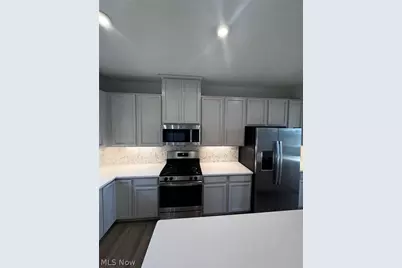 4045 N Steels Circle, Cuyahoga Falls, OH 44224 - Photo 6