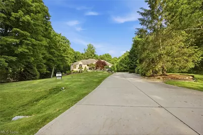 11565 Robin Wood Lane, Chagrin Falls, OH 44023 - Photo 1
