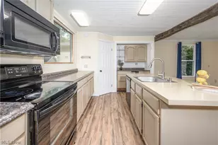 128 E Central Ave, Ravenna, OH 44266 - Photo 2