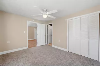 815 E Cassell Avenue, Barberton, OH 44203 - Photo 18