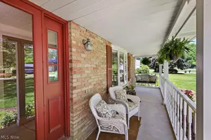 2438 Lyndon Dr, Green, OH 44685 - Photo 4