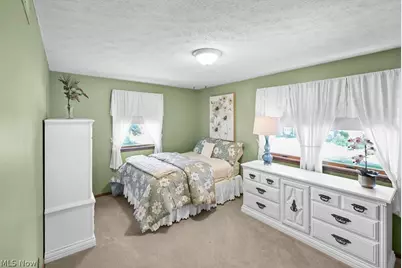 2438 Lyndon Drive, Green, OH 44685 - Photo 24